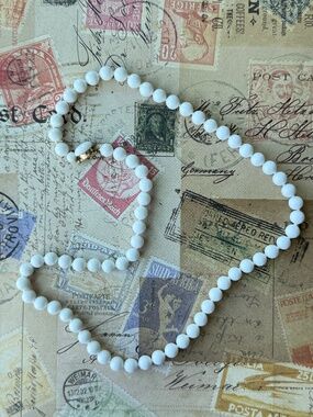 VINTAGE JAPAN White Lucite Beaded Necklace MCM